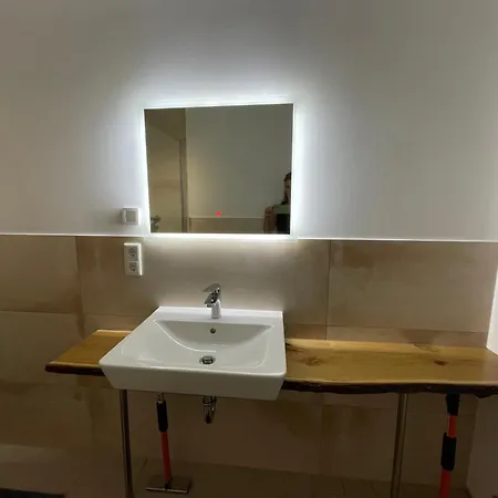 Offene Mit Zwei Einzelbetten Und Schlafzimmer Mit Doppelbett Апартаменты *