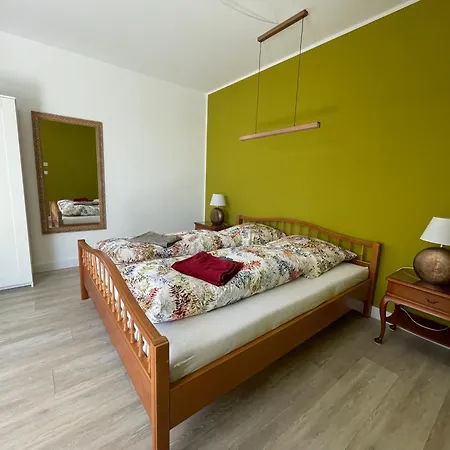 Apartment Offene Mit Zwei Einzelbetten Und Schlafzimmer Mit Doppelbett Koelkebeck