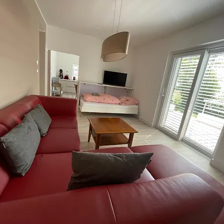 Offene Mit Zwei Einzelbetten Und Schlafzimmer Mit Doppelbett