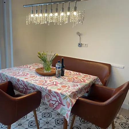 Offene Mit Zwei Einzelbetten Und Schlafzimmer Mit Doppelbett Koelkebeck