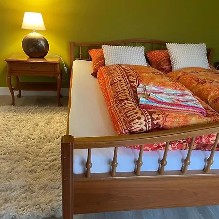 Offene Mit Zwei Einzelbetten Und Schlafzimmer Mit Doppelbett Koelkebeck