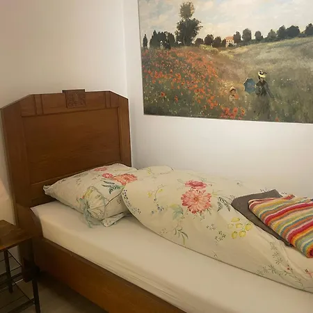 Offene Mit Zwei Einzelbetten Und Schlafzimmer Mit Doppelbett Апартаменты *